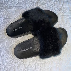 Steve Madden Fuzzy furry slides